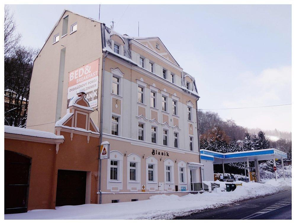 Hôtel Blanik à Jáchymov Extérieur photo