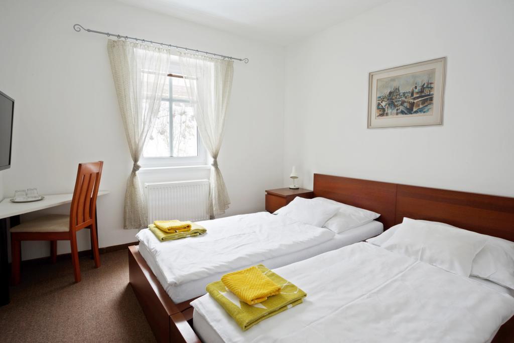 Hôtel Blanik à Jáchymov Extérieur photo